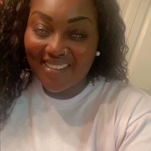 Meet your Posher, Latisha